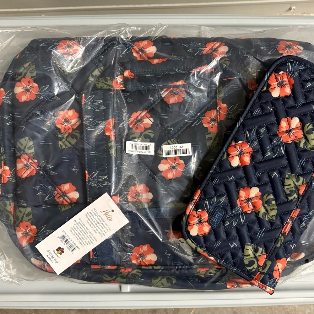 Lug Aloha Navy Bundle Set - Trolley Bus w/Tango Wallet - Picture 4 of 8